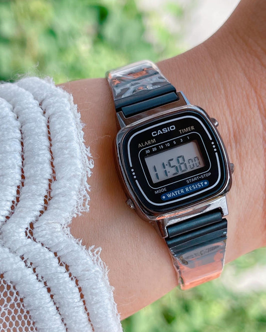 Vintage D124 - Black