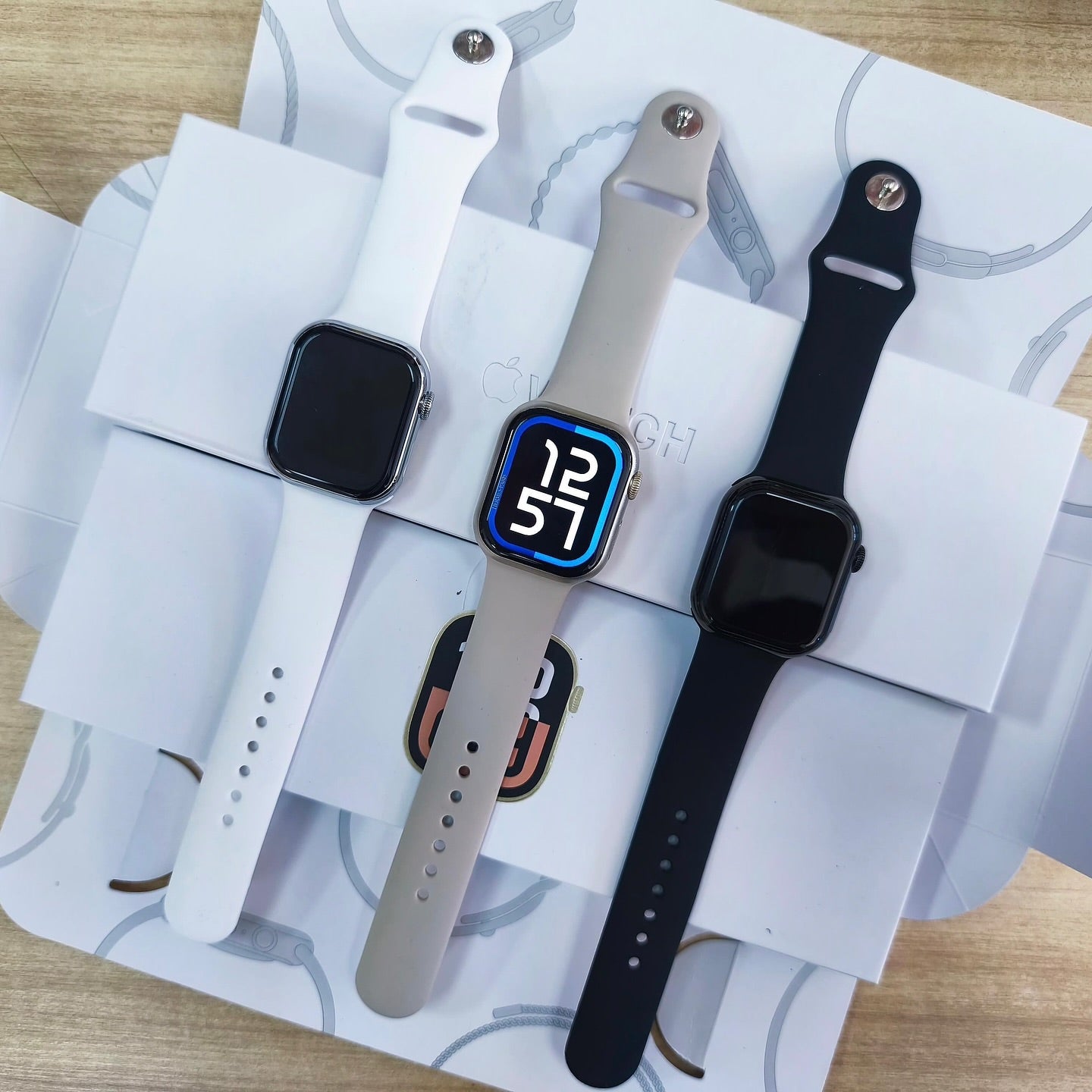 Series 10 Curve Display - With Logo (Silver)