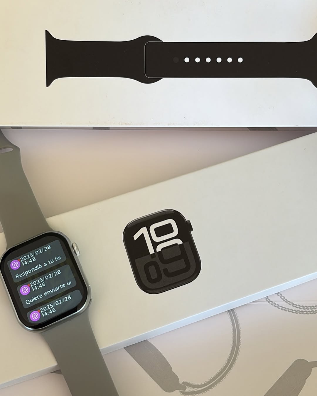 Series 10 Curve Display - With Logo (Silver)