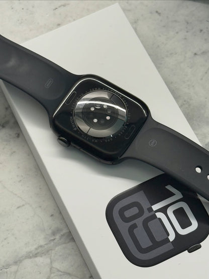 Series 10 Curve Display - With Logo (Black)
